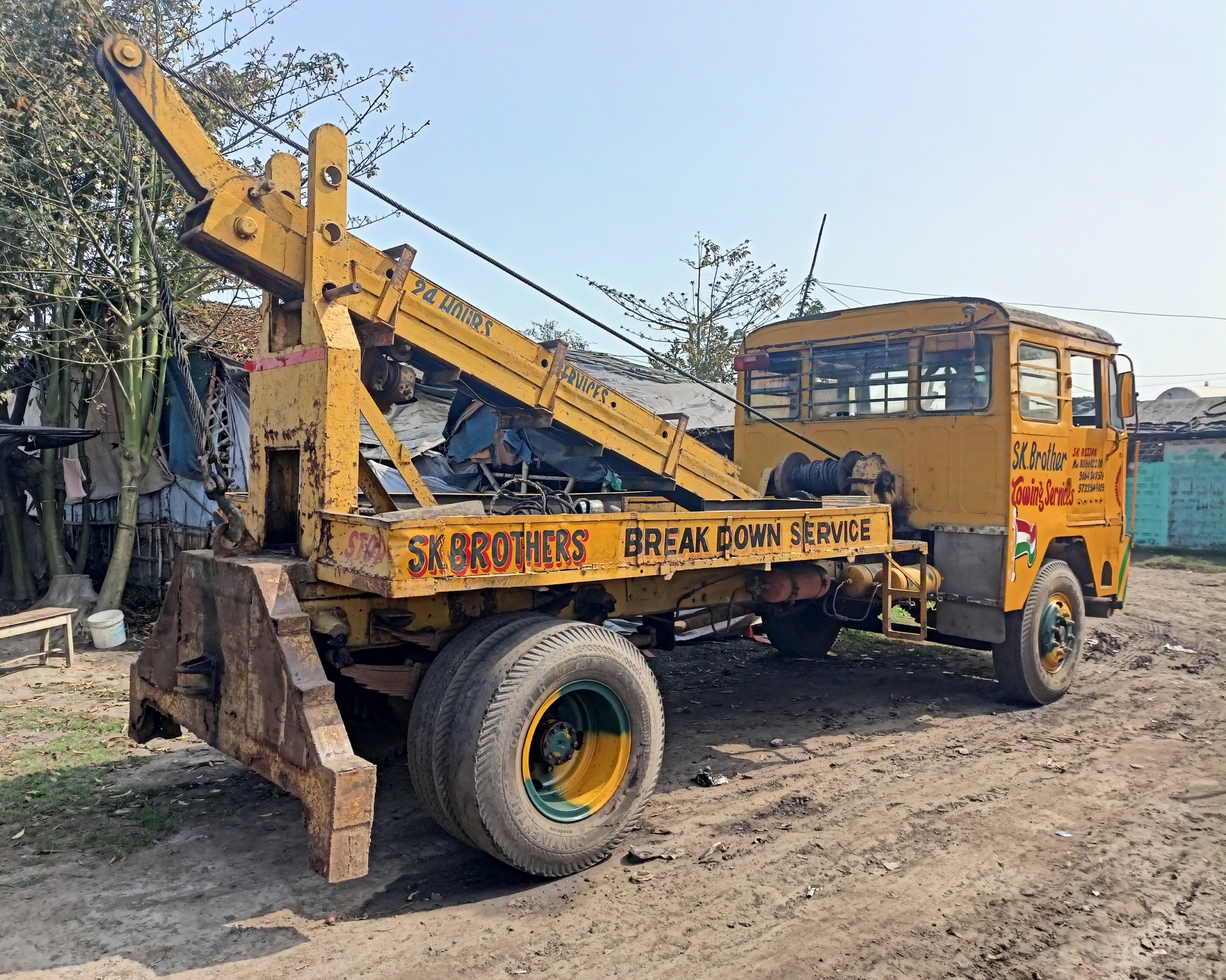 Heavy recovery truck
